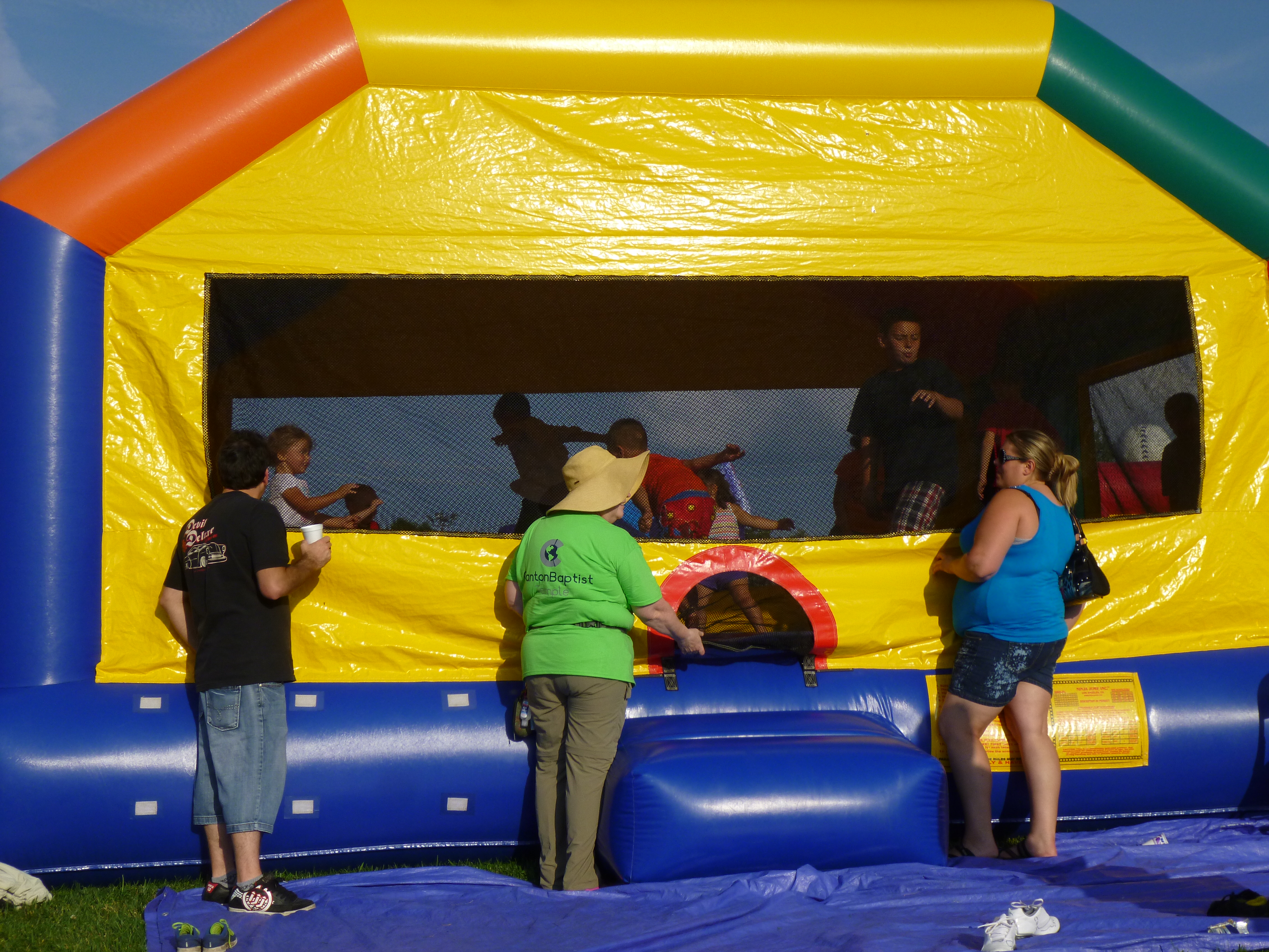 bounce house inflatables